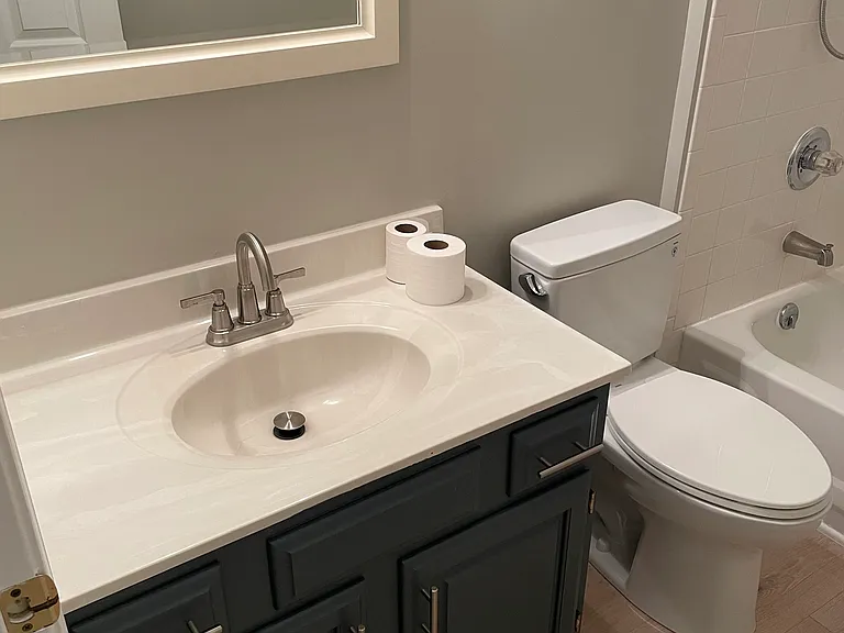 400 Lakeview Dr #9 — Photo 4