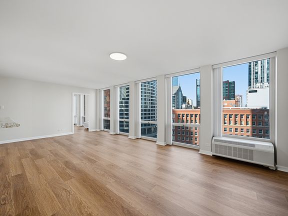 4th image of 111 E Chestnut St APT 18DE