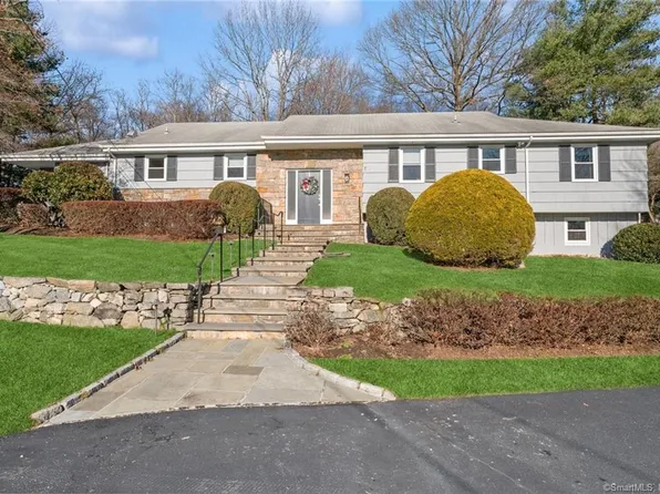 51 Wesgate Drive, Stamford, CT 06902