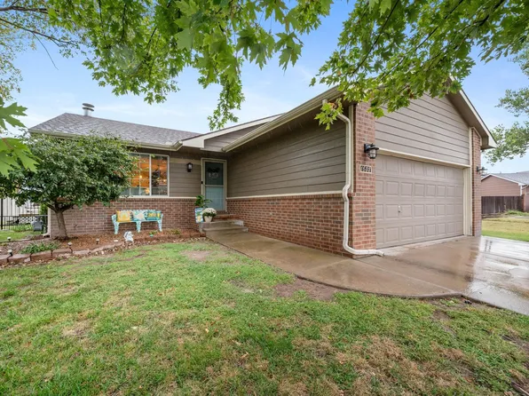 1533 Summerwood Ct, Goddard, KS 67052