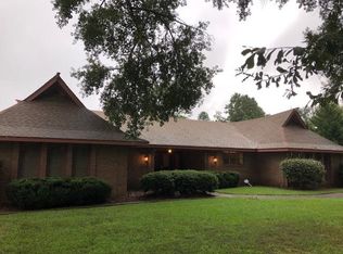 1619 Sunset Dr, Canton, MS 39046