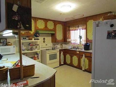 5th image of 632 W Trotter St
