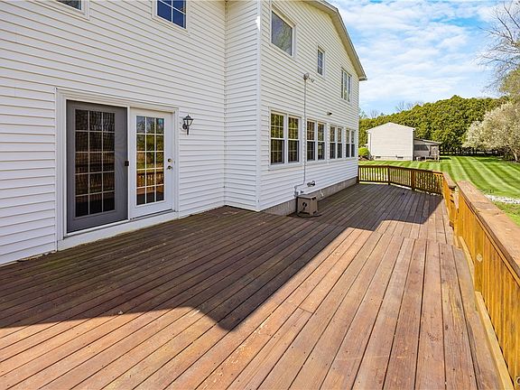 5th image of 7626 Sandy Ln