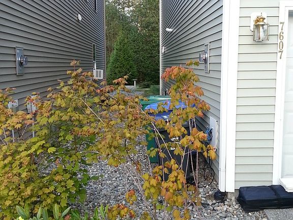 4th image of 7607 87th Ave NE