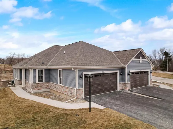 W204N17635 Laurel PLACE #401, Jackson, WI 53037