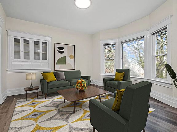 2nd image of 1409 E Denny Way #B