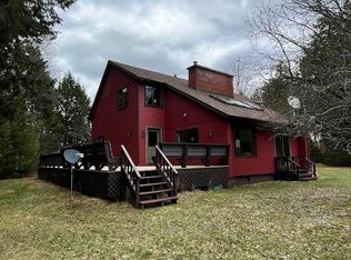 25 Gordon Pond Ln, Saranac Lake, NY 12983
