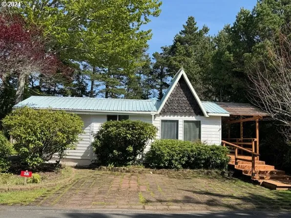 1600 Rhododendron Dr Space 177, Florence, OR 97439