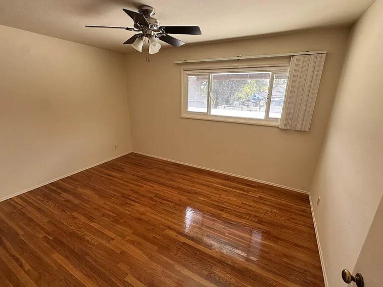 5090 College Ave — Photo 8