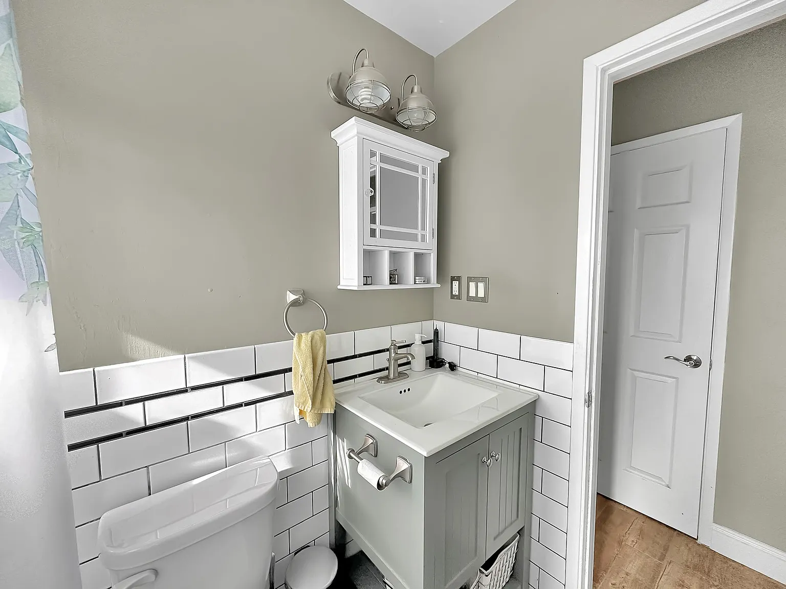2 bed, 758 sqft, $2,895 — Photo 3