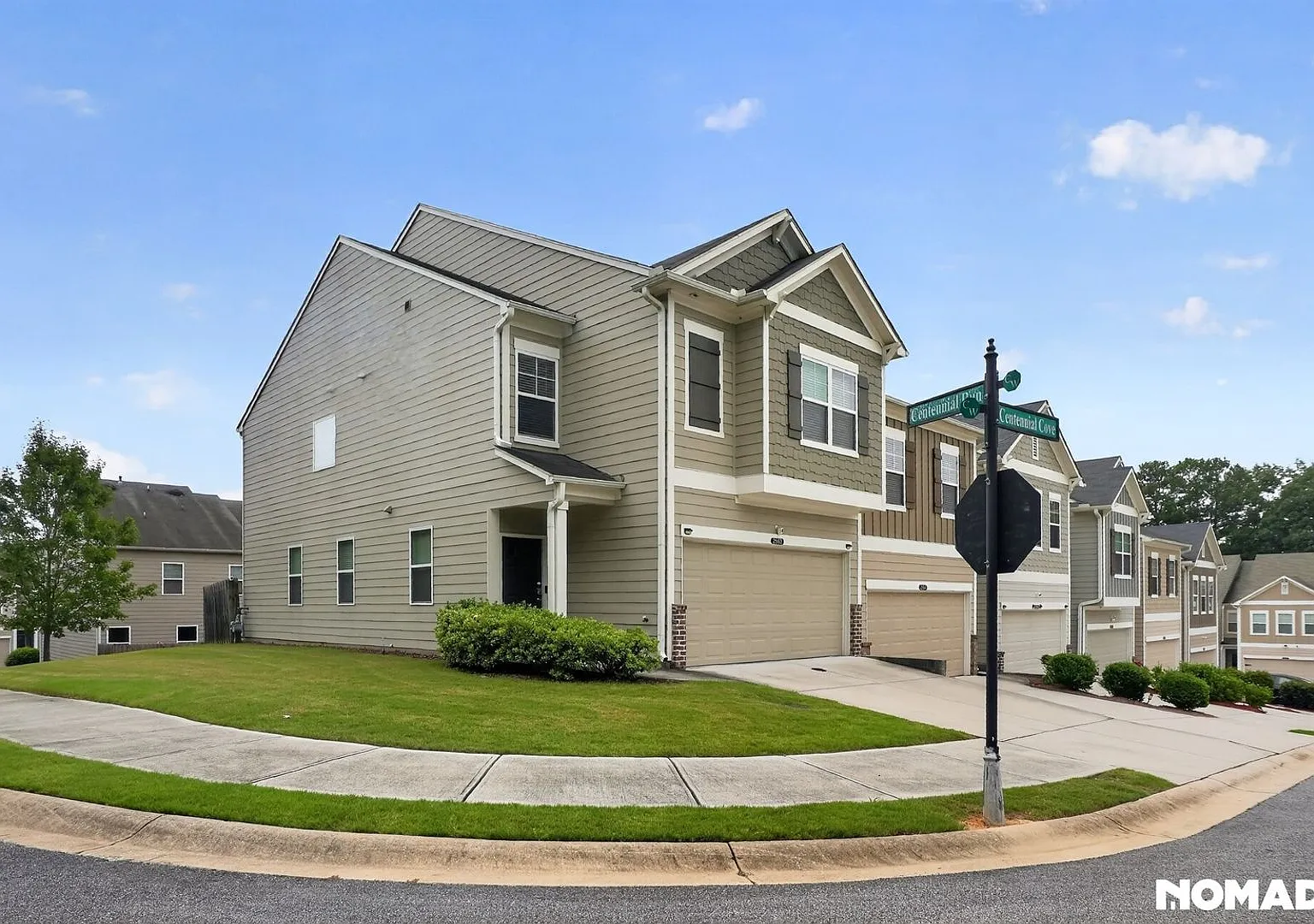 Charming 3BR Town House in Atlanta — Photo 3