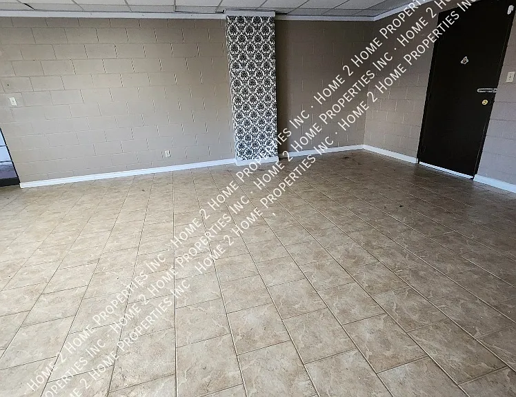 1095 Felix Ave #2 — Photo 11
