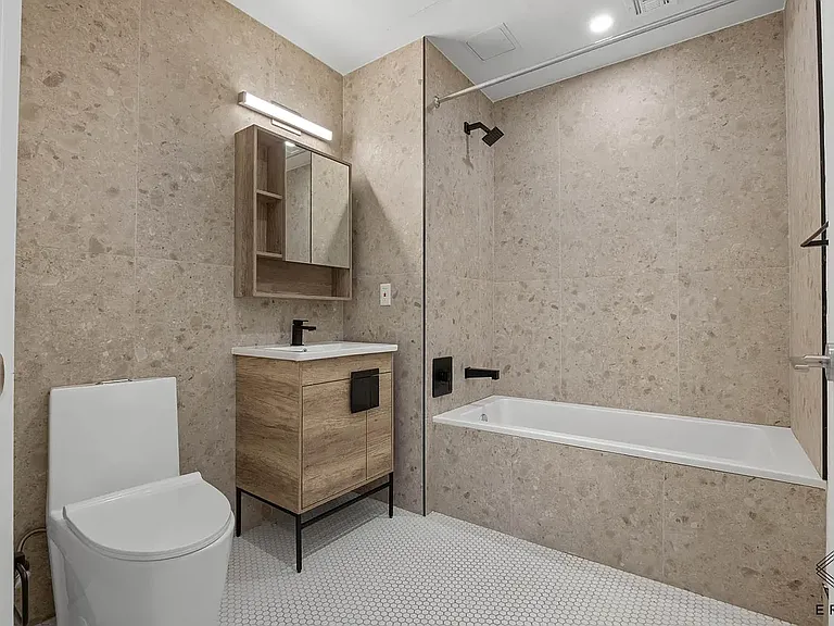 2045 Ocean Ave #502 — Photo 12