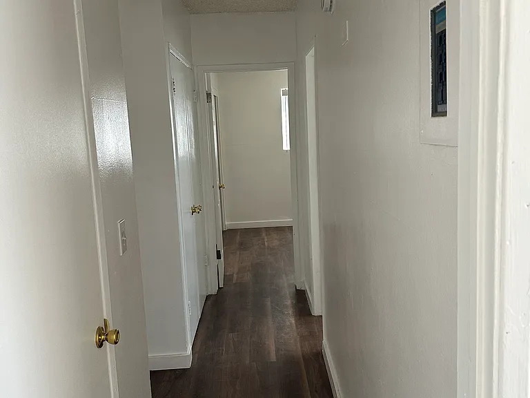 1321 Burwood St #2 — Photo 5