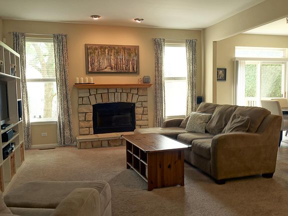 3rd image of 9263 Waterfall Glen Blvd