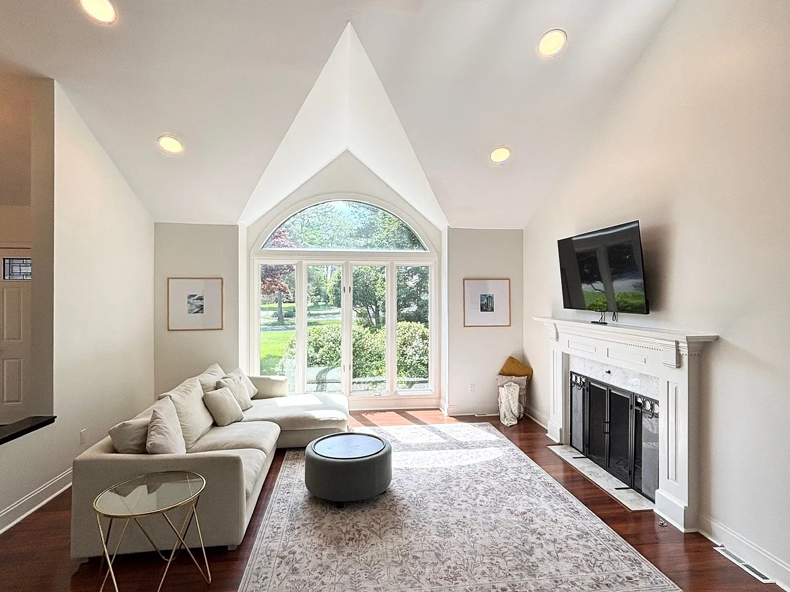 6035 Whitegate Xing — Photo 4