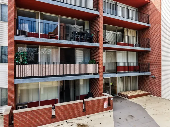 446 Hoodridge Dr APT 201, Pittsburgh, PA 15234