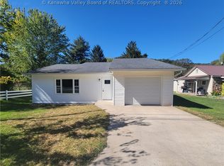 104 Elk Dr, Elkview, WV 25071