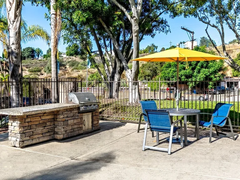 The Ridge Apartments in City Heights — Photo 16