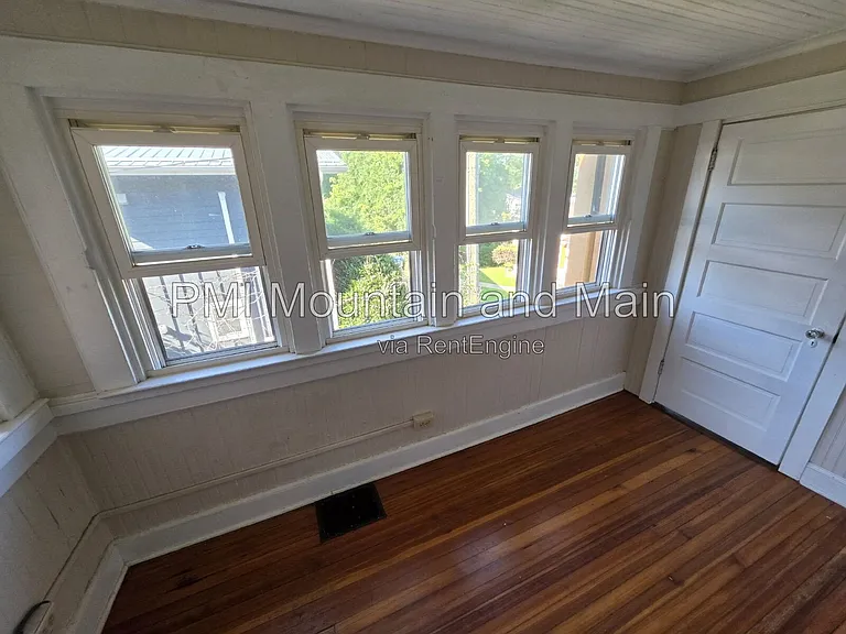 41 Westwood Pl #4 — Photo 9