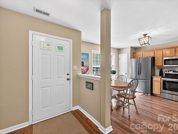 4th image of 5309 Silabert Ave