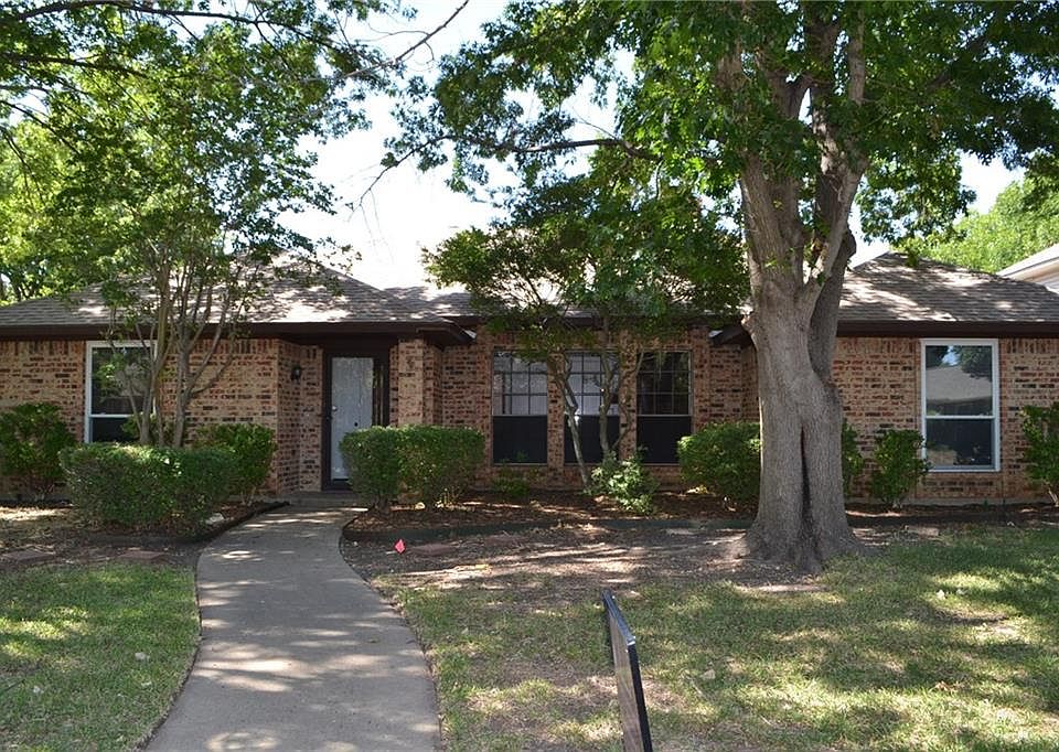 1st image of 819 Green Brook Dr