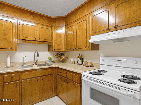 4th image of 3104 N Broadway St APT A5