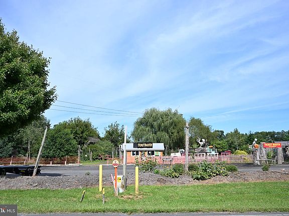 5th image of 3 Circle Dr