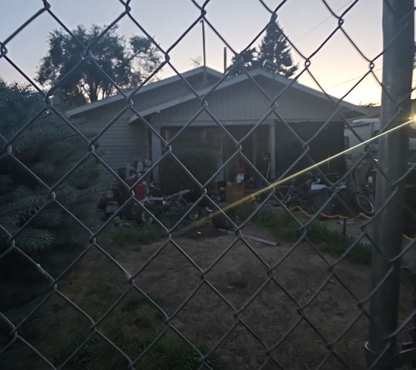 1st image of 704 N 15th Ave