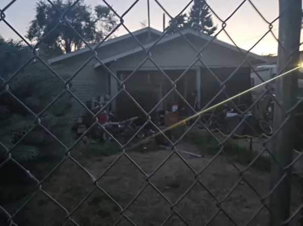 704 N 15th Ave, Yakima, WA 98902