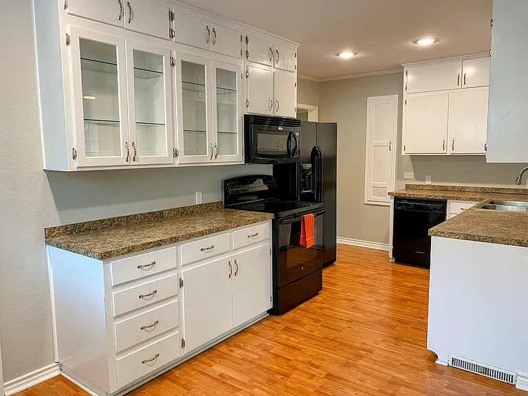 3825 Hubby Ave — Photo 15