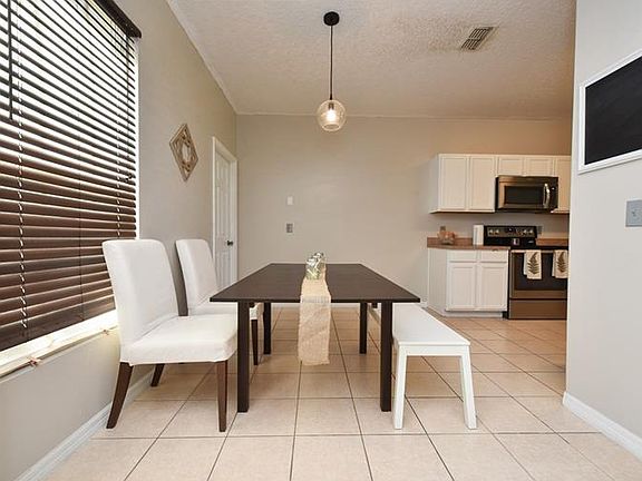 2nd image of 203 Knollwood Dr #96