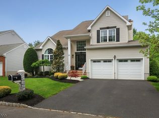 5 Treeview Cir, Scotch Plains, NJ 07076