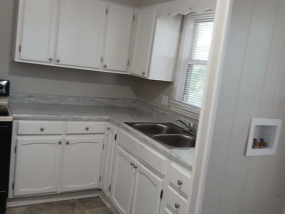 2nd image of 505 Lee Ave #A