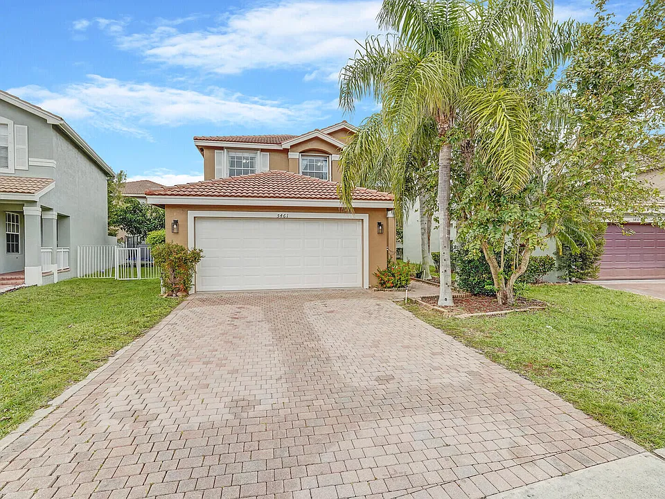 5461 Queenship Ct