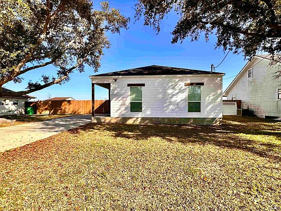 2nd image of 249 Bayou Vista Dr