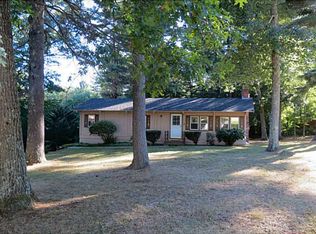 6 Edward Ave, North Smithfield, RI 02896