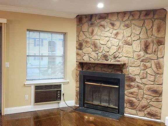 2nd image of 8 Lexington Hills Unit 3