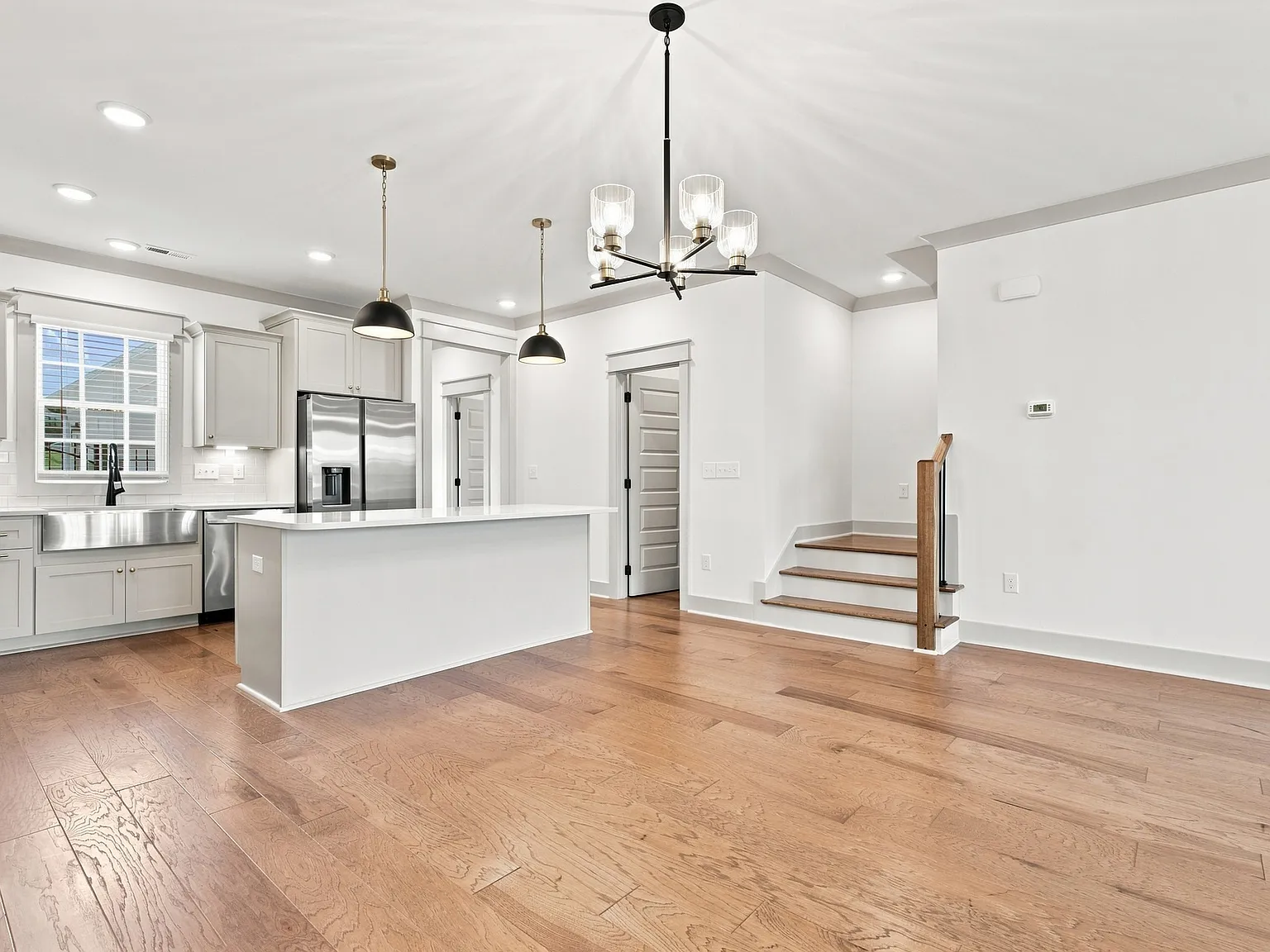 3 bed, 1669 sqft, $2,295 — Photo 4