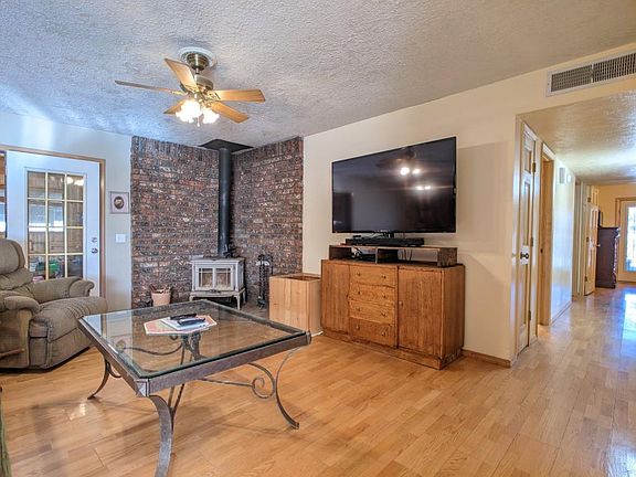 5th image of 517 E Cain Dr