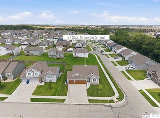 21052 Monroe St, Elkhorn, NE 68022