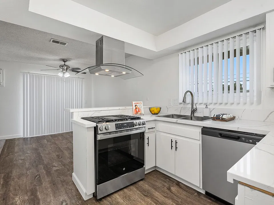 17062 Altadena Dr #15991 & 16001