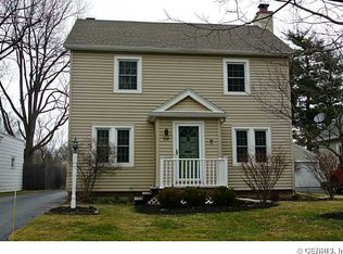 114 Monroe Pkwy, Rochester, NY 14618