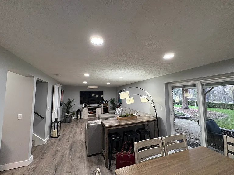 9994 Edgewood Ave — Photo 6