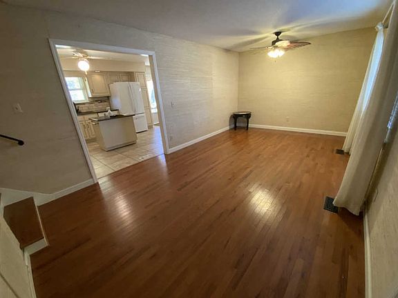 4th image of 728 Ashley Forest Dr