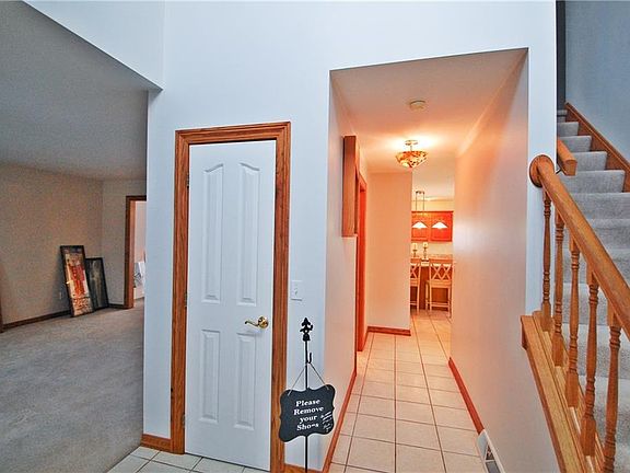 2nd image of 5910 Courtland Dr