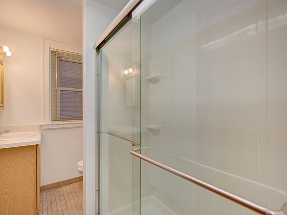 2nd image of 1363 N Gaylord St #3