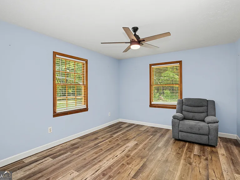 241 Busbin Rd — Photo 17