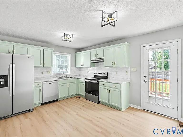 10017 Chartwood Ct — Photo 7