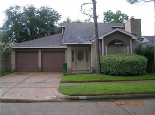 7818 Royan Dr, Houston, TX 77071